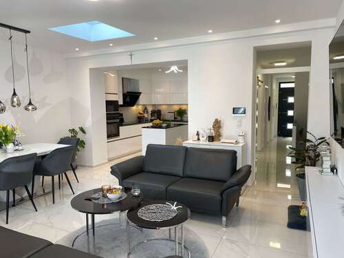 Foto - Haus zum Kaufen in Mönchengladbach 379.000,00 € 140 m²