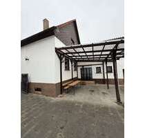 Haus zum Mieten in Oberhausen 2.500,00 € 138 m²
