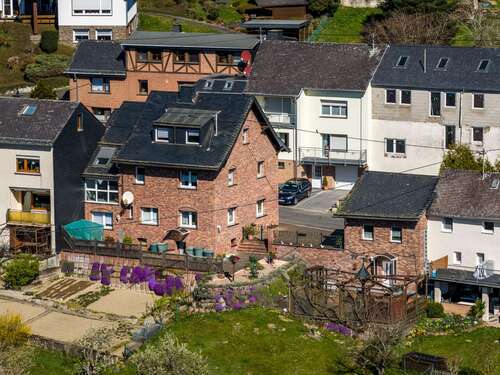 Foto - Haus zum Kaufen in Müllenbach 449.000,00 € 239.42 m²