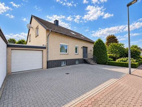 Foto - Haus zum Kaufen in Lehre Wendhausen 335.000,00 € 200 m²