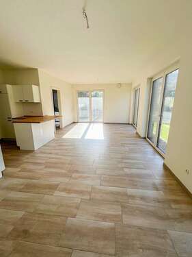 Foto - Wohnung zum Mieten in Hude 880,00 € 75.84 m²