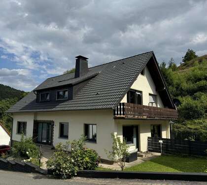 Foto - Haus zum Kaufen in Marsberg 355.000,00 € 250 m²