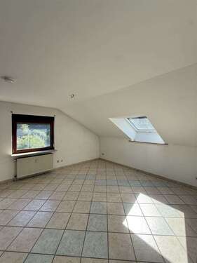 Foto - Wohnung zum Mieten in Hambach 600,00 € 70 m²