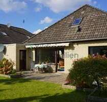 Haus zum Kaufen in Cuxhaven Altenwalde 387.500,00 € 210 m² - Cuxhaven / Altenwalde