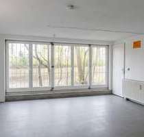 Büro in Krefeld 350,00 € 35 m² - 350,00&nbsp;EUR Kaltmiete, ca.&nbsp; 35,00&nbsp;m&sup2; in Krefeld (PLZ: 47805)