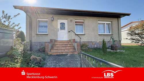 Foto - Haus zum Kaufen in Goldberg 139.000,00 € 100 m²