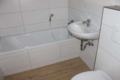 Foto - Wohnung zum Mieten in Bernburg 336,12 € 56.02 m²