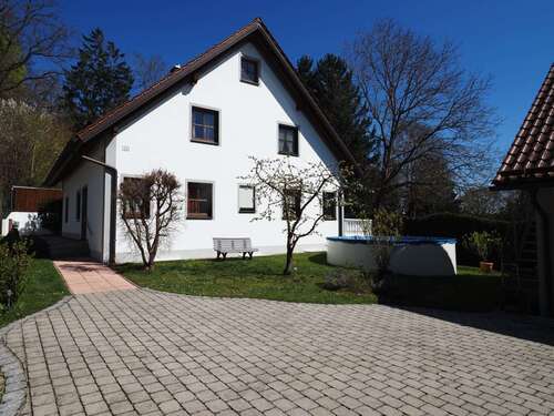 Foto - Haus zum Kaufen in Fahrenzhausen 770.000,00 € 195 m²
