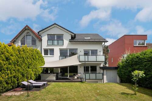 Foto - Haus zum Kaufen in Frankfurt am Main 1.790.000,00 € 345 m²