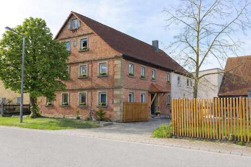 Foto - Haus zum Kaufen in Geslau 499.000,00 € 280 m²