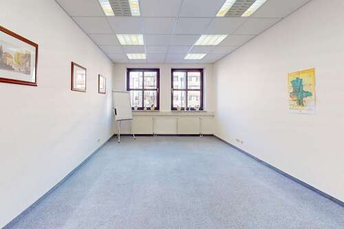 Foto - Büro in Wolmirstedt 1.280,00 € 141 m²