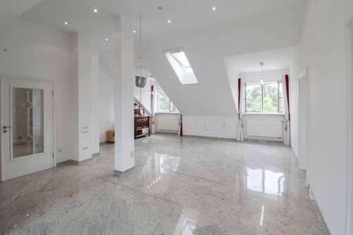 Foto - Wohnung zum Kaufen in Unterhaching 850.000,00 € 144 m²