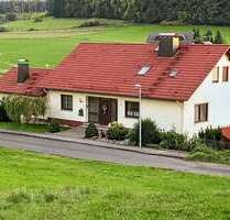 Haus zum Kaufen in Naumburg Elbenberg 328.000,00 € 310 m² - Naumburg / Elbenberg