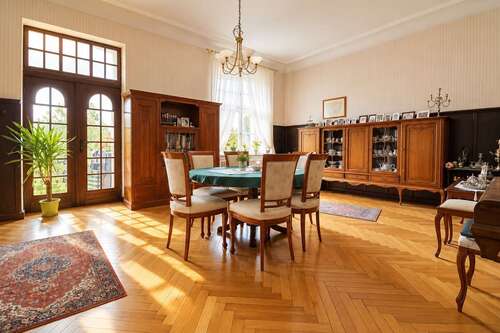 Foto - Wohnung zum Kaufen in Holzminden 219.000,00 € 194 m²