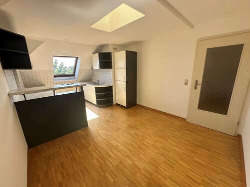 Foto - Wohnung zum Mieten in Leipzig 454,34 € 61.19 m²