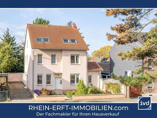Foto - Haus zum Kaufen in Bedburg 335.000,00 € 180 m²