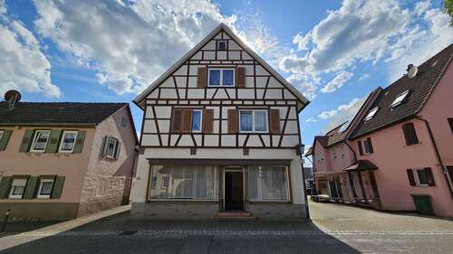 Foto - Haus zum Kaufen in Sachsenheim-Ochsenbach 265.000,00 € 217.36 m²