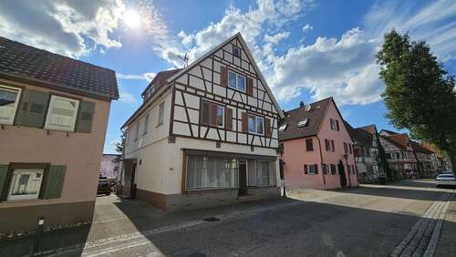 Foto - Haus zum Kaufen in Sachsenheim-Ochsenbach 265.000,00 € 217.36 m²
