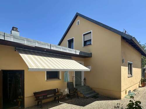 Foto - Haus zum Kaufen in Regenstauf 249.000,00 € 100 m²