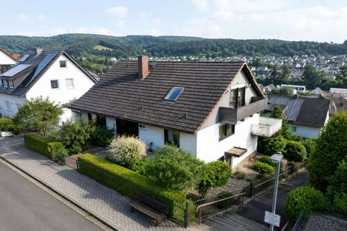 Foto - Haus zum Kaufen in Bad Orb 395.000,00 € 217.64 m²