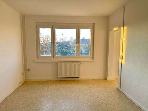 Foto - Wohnung zum Mieten in Dessau-Roßlau 245,00 € 24.39 m²