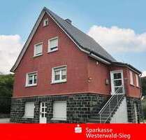 Haus zum Kaufen in Scheuerfeld 245.000,00 € 126.48 m²