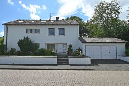 Foto - Haus zum Kaufen in Ratingen 950.000,00 € 257 m²