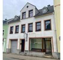 Haus zum Kaufen in Ehrenfriedersdorf 135.000,00 € 144 m²