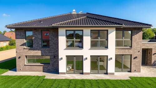 Foto - Haus zum Kaufen in Varel 2.300.000,00 € 343 m²