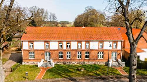 Foto - Haus zum Kaufen in Ziegendorf 339.000,00 € 243 m²