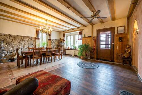 Foto - Haus zum Kaufen in Klettgau 770.000,00 € 450 m²