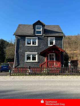 Foto - Haus zum Kaufen in Niederfischbach 128.000,00 € 102 m²