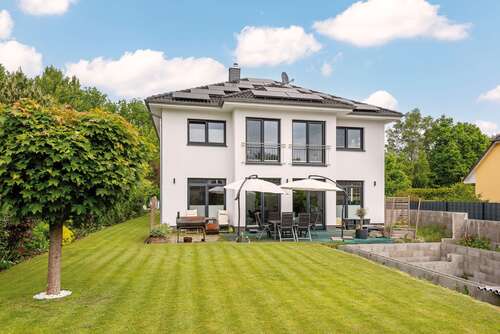Foto - Haus zum Kaufen in Falkensee 1.190.000,00 € 210 m²