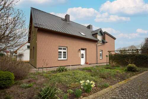 Foto - Haus zum Kaufen in Tribsees 249.000,00 € 218.22 m²