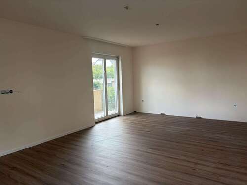 Foto - Wohnung zum Mieten in Homburg 900,00 € 80 m²