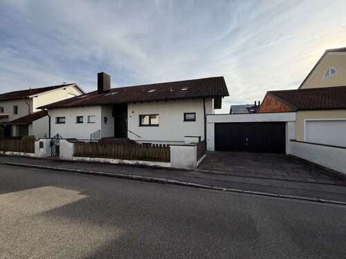 Foto - Haus zum Kaufen in Gaimersheim 720.000,00 € 231 m²
