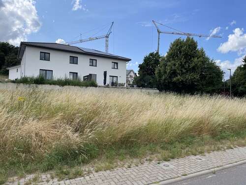 Foto - Grundstück zu verkaufen in Bassenheim 220.780,00 € 581 m²