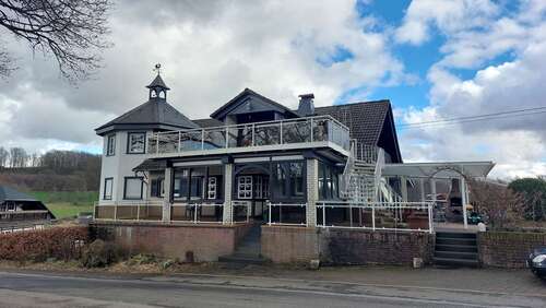 Foto - Haus zum Kaufen in Morsbach 525.000,00 € 245 m²