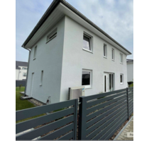 Haus zum Mieten in Brieselang 2.075,00 € 125 m²