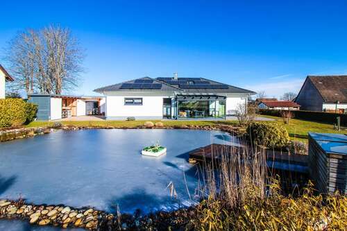 Foto - Haus zum Kaufen in Eschbronn 930.000,00 € 183 m²