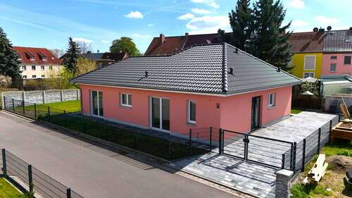 Foto - Haus zum Kaufen in Bitterfeld-Wolfen 369.000,00 € 124.6 m²