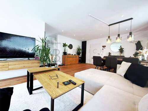 Foto - Haus zum Kaufen in Krumbach 1.255.000,00 € 364 m²