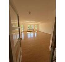Wohnung zum Mieten in Regensburg-Burgweinting 1.970,00 € 152 m²