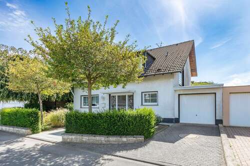 Foto - Haus zum Kaufen in Niederkassel 557.000,00 € 131.15 m²