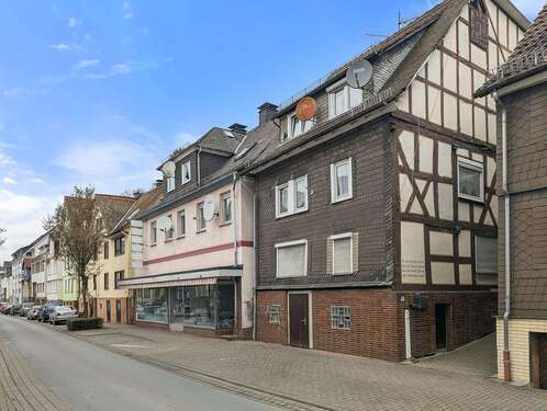 Foto - Haus zum Kaufen in Biedenkopf 149.000,00 € 158.75 m²