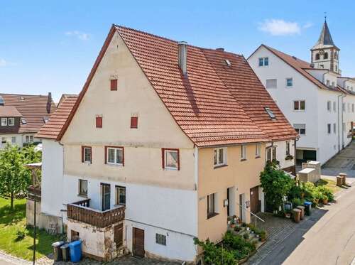 Foto - Haus zum Kaufen in Dornhan 149.000,00 € 180 m²
