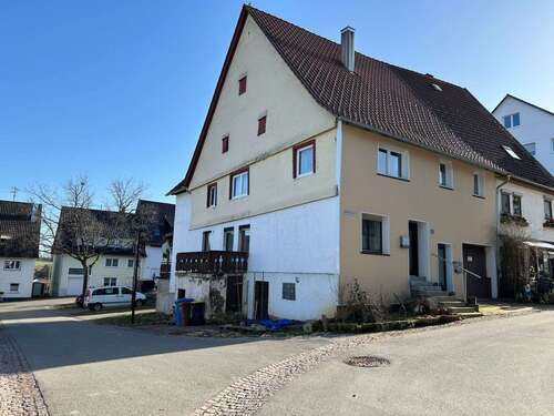 Foto - Haus zum Kaufen in Dornhan 178.000,00 € 180 m²