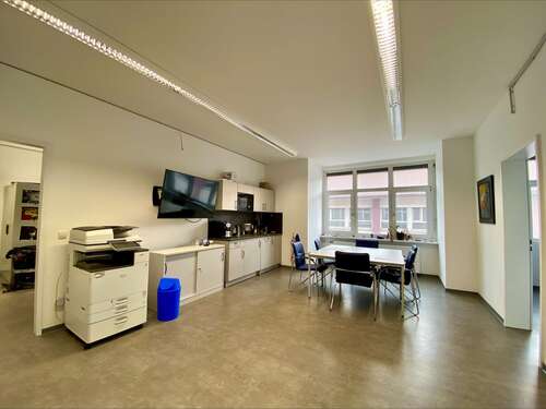 Foto - Büro in Ludwigshafen 1.600,00 € 197 m²
