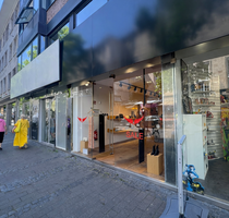 Einzelhandel in Köln 15.000,00 € 290 m²