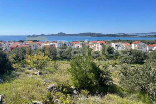 Foto - Grundstück zu verkaufen in Vodice 793.780,00 € 3052 m²